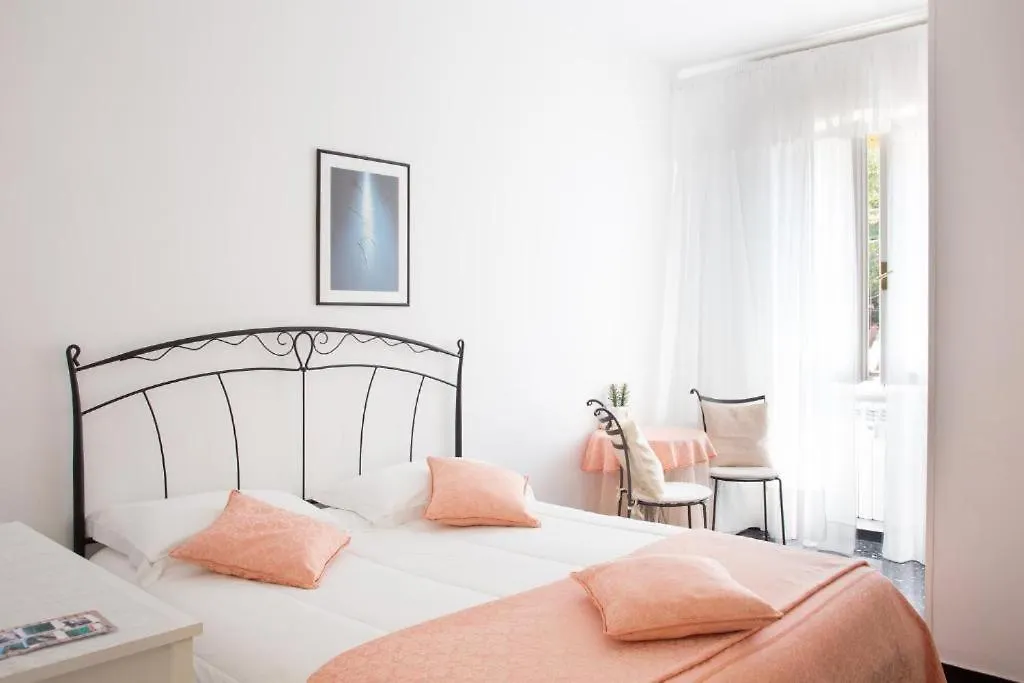 Elyse Apartment Monterosso al Mare 0*,